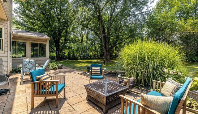 ★ New Albany Family Friendly ★ King Bed Suite