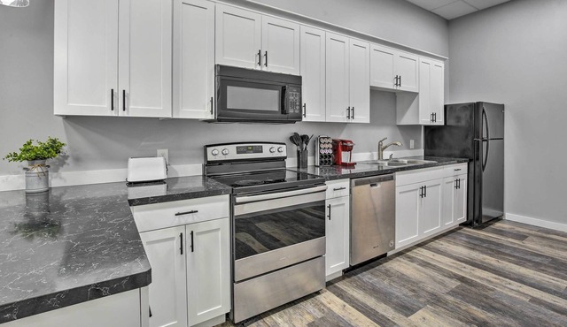 NEW! Albert Lea Apartment: Walk to Fountain Lake!
