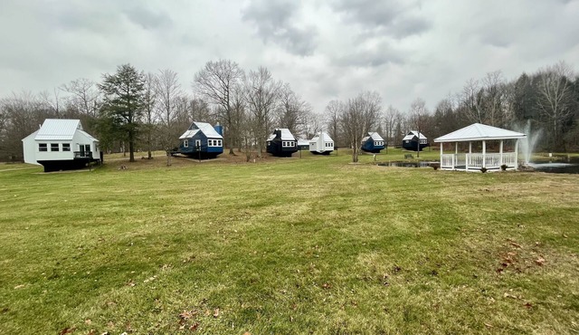 *NEW ALL 6 Chalets by the Lake - Conneaut Lake, PA