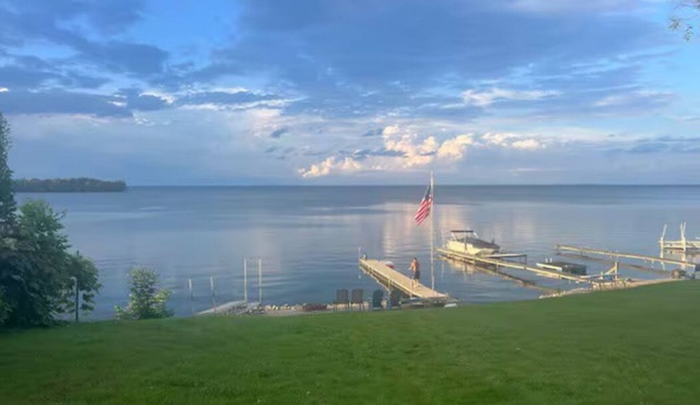 New All Season Family Lake House