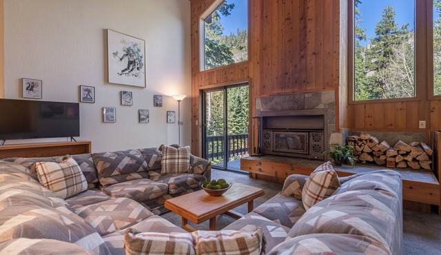 ~New~Alpine Meadows Base Camp, Walk to Hiking Trails, Ski Shuttle Avail.