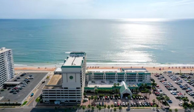 NEW Amazing Ocean View Studio in Daytona Beach!