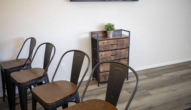 NEW! And CLEAN Apartment Near Ft. Huachucah! (226)