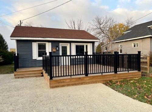 New and Cozy Cottage Minutes to Blue Mountain