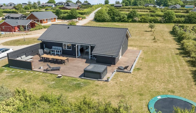 New and modern holiday home with hot tub