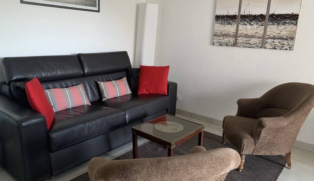 new apartment in Etel, very quiet, at the foot of sea water