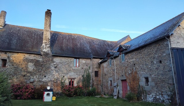 New apartment in superb manor house in the heart of the countryside and activities