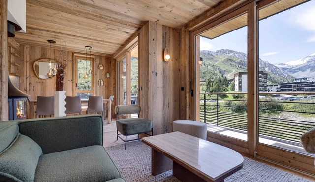 New apartment in Lavachet near slopes, 4 bedrooms for 8 people