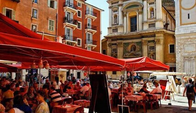 NEW APARTMENT IN THE OLD NICE - PLACE ROSSETTI - NEAR THE SEA