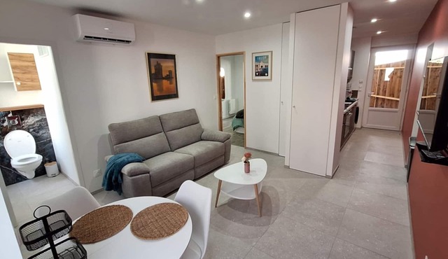 New apartment on the ground floor 300M from terms and downtown Saujon