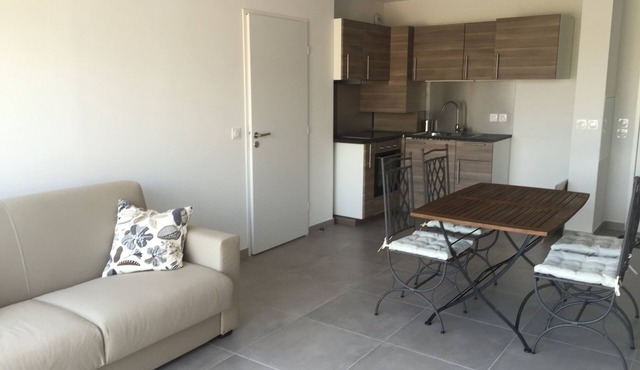New apartment with large terrace equipped for 4 people