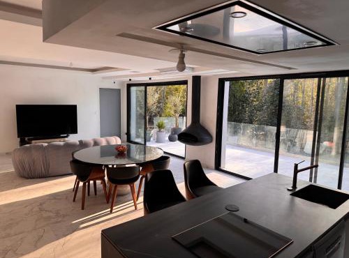 New Architect-Designed Villa
