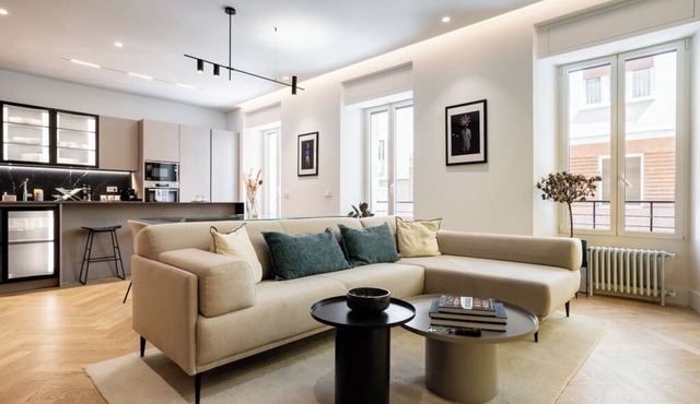 NEW area. Premium Apartment in Retiro area