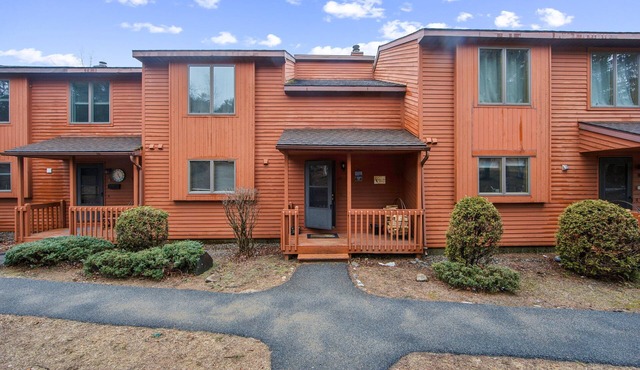 NEW! Arena 2-Bedroom Townhouse with Pool by The Summit at Gore Mountain