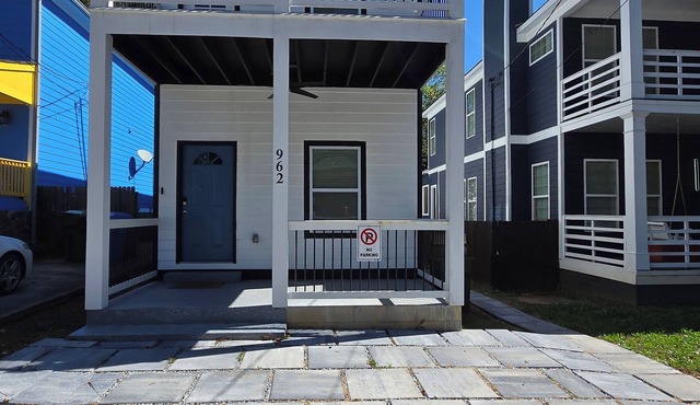 NEW - Atlanta Gem: 4-bedroom 3.5-bathroom Home