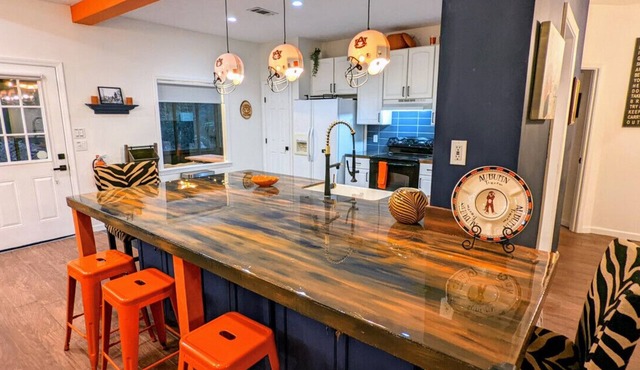 NEW! Auburn Tiger Alumni Retreat on 20 private acres