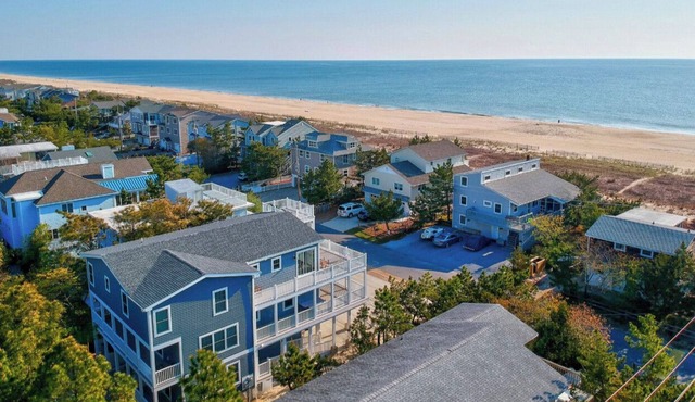 New Beach Home on Private Beach with Spacious Decks & Sweeping Ocean Views
