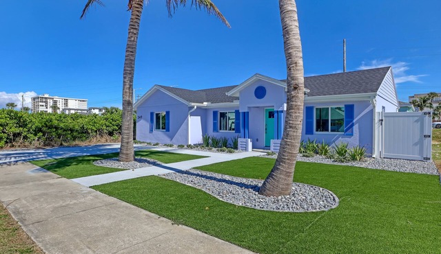 New Beach House w/Private Pool & EV Charger-1 Block to Beach, Walk to Everything