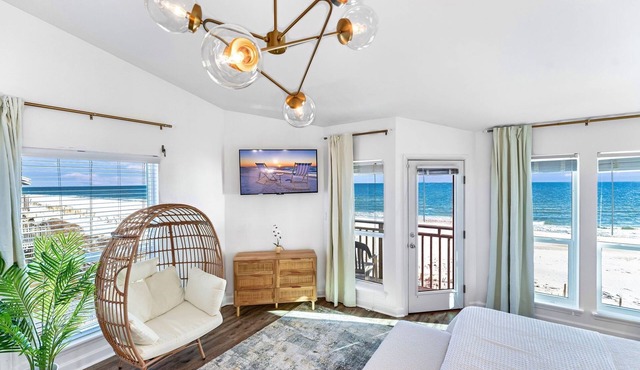 New~Beachfront~Pet Friendly~BeachGear~Pool Access~