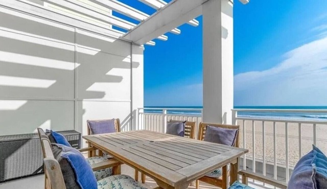 New! Beachfront 3bd/2Bth/Pool/Hot tub 104A