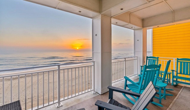 New! Beachfront Condo, Fishing/Pool/Boat