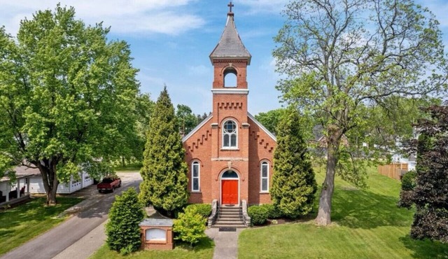 New! Beautiful 1903 Church in Bolivar Sleeps 8