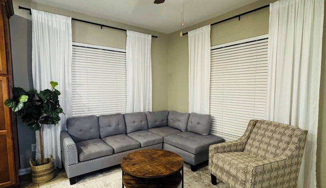 NEW ! Beautiful 3 beds 3 Baths condo in tallahassee, mins from FSU,TSC and FAMU