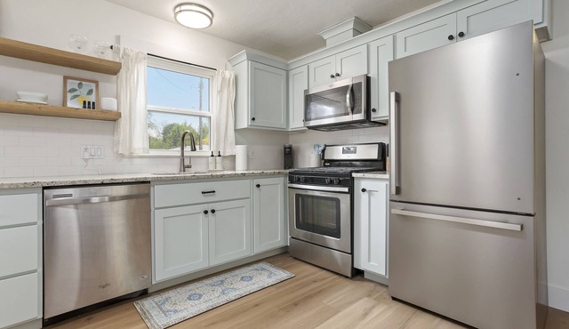 NEW! Beautiful Boise Bench Bungalow. Close to everything!