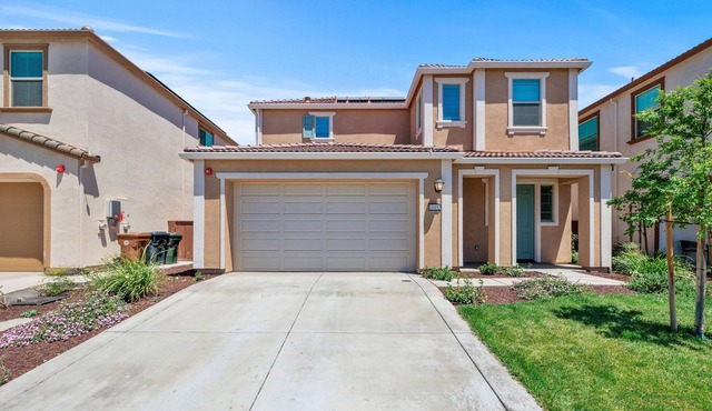 New beautiful cozy home in Elk Grove