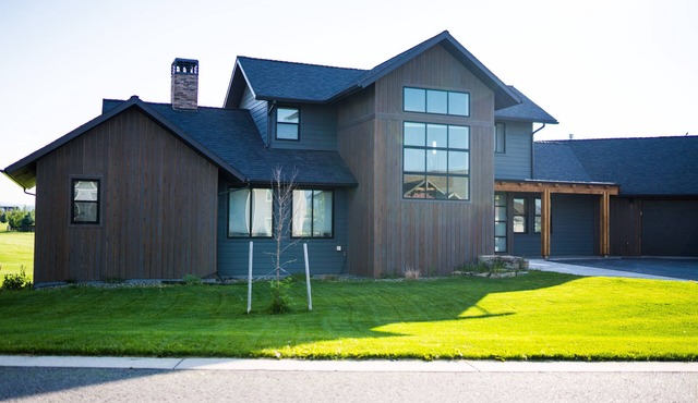 NEW Beautiful Modern Bozeman Home with views!