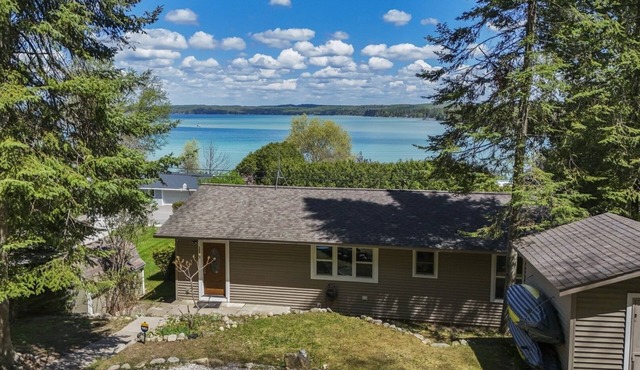 NEW! Beautiful Torch Lake House with Beach Access