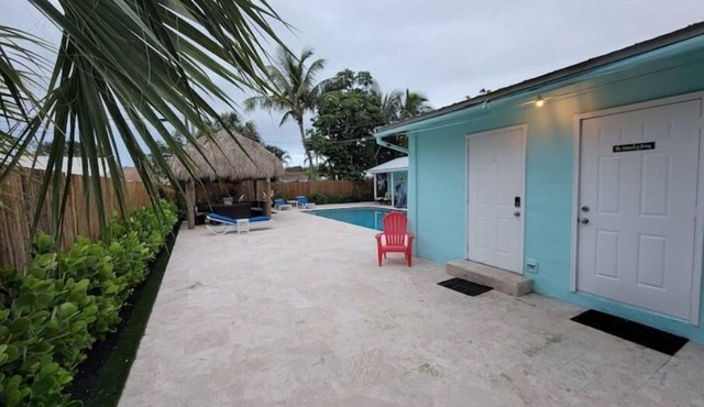 New Bedroom, Kitchen and Bathroom with a Pool