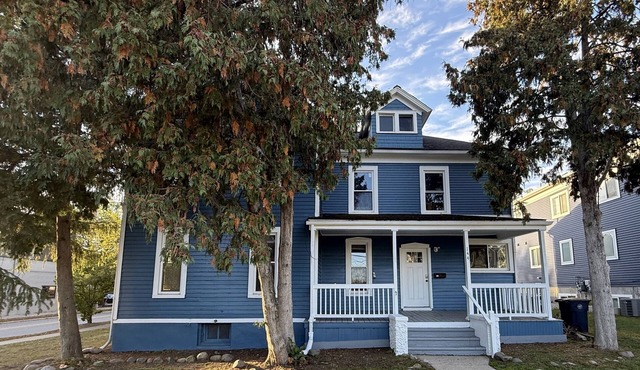 *NEW* Big Chill: 8BR/3Ba | Heart of Campus w/Park