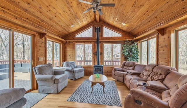NEW! Blaine 5BR Haven Hot Tub, Space & Fun