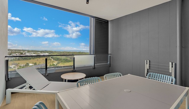 New Bokarina Oceanview 3 bedroom apartment with heated pool.