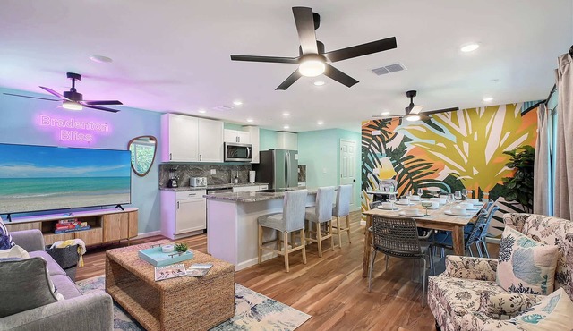 *NEW* Bradenton Bliss Basecamp - 5bed 2bath Sleeps 10