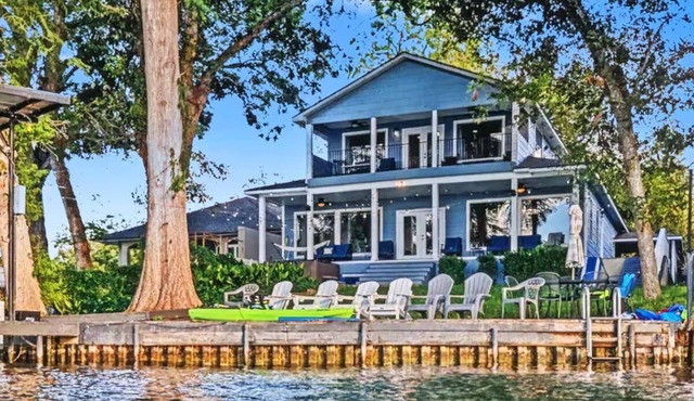 New Braunfels Lakefront Escape: 4,000 Sq Ft Home with Private Dock & Fun