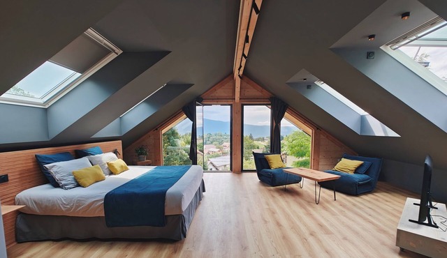 New! Bright, modern, quiet 90m2 duplex apartment between lake and mountains