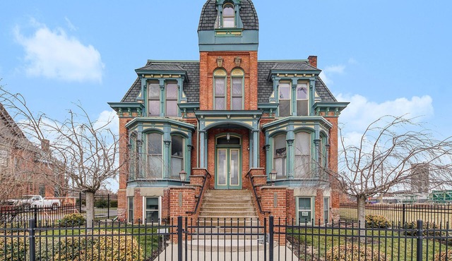 NEW! Brush Park Brilliance! Walk->Stadiums DT Luxe 3BR