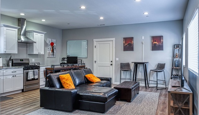 New build (2020) 2 BED 2 BATH near Martinez downtown