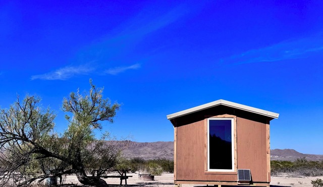 New Build 4 person Bunkhouse 5 acres nPrickly Pear Cabin near Big Bend NP & SP