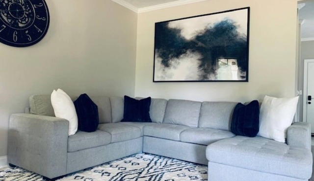 New Build Cozy & Quiet House with Distant views. Masters Rental