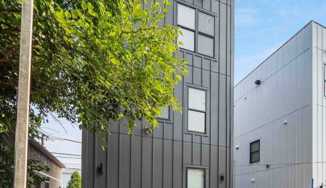 New Build, Downtown Views, next to NCH