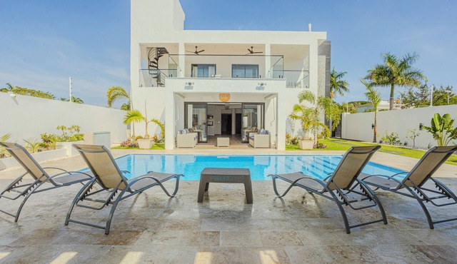 NEW BUILD! Elegant 5BR Villa with Pool, Minutes from Puerto Plata Airport
