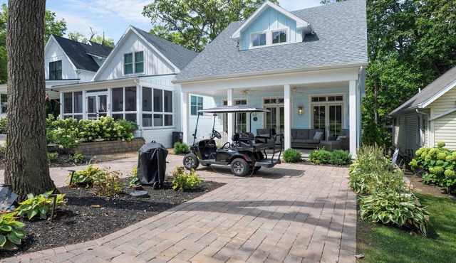 New Build Lakeside Cottage 2022 Modern Conveniences with Cottage Feel