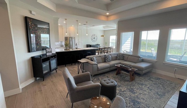 New build on Quiet Wildlife Preserve -37 Val
