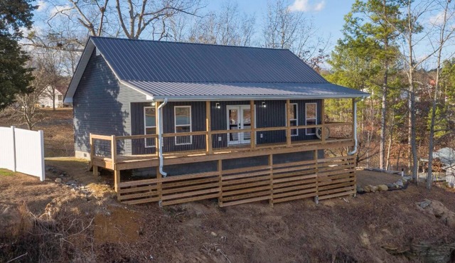 New build on Smith Lake Cullman County Side,Boat Dock and all furnishings.
