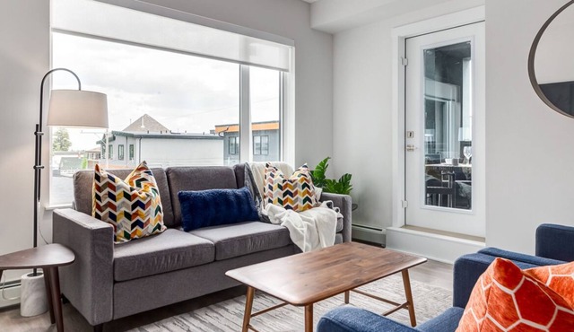 New Build, Rooftop Patio, Private Office, w/ Gym