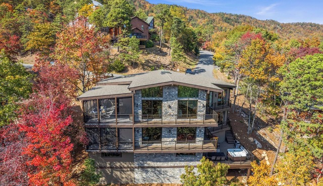 New Build with Amazing Views in Massanutten