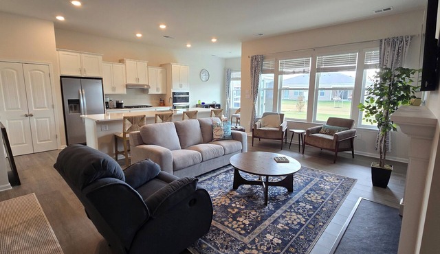 New built! 3-bdr house with resort amenities! Mins from beach with free shuttle!